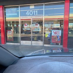 QuikTrip - Entrance to QT