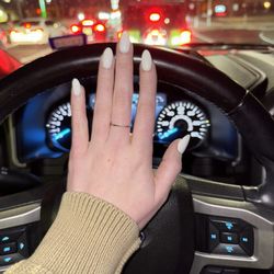 PT Nails & Spa - Nails