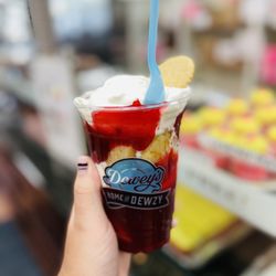 Dewey's Bakery - Strawberry Dewzy