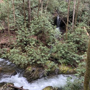 Upper Moccasin Creek Falls - Hiking Near Me Upper Moccasin Creek Falls - Hiking Near Me