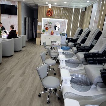 Bliss Nail Spa - INSIDE BLISS NAIL SPA - Nail Technicians Near Me - Huntley, Illinois