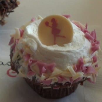 Casey's Cupcakes - Distinctly Vanilla Cupcake - Cupcakes Near Me - Riverside, California Casey's Cupcakes - Distinctly Vanilla Cupcake - Cupcakes Near Me - Riverside, California