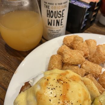 Brekkies - Peach Bellini and classic eggs Benedict - Breakfast & Brunch Near Me - Solvang, California