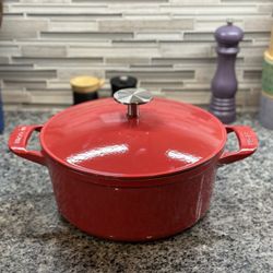 Made In - Made In Sexy AF Dutch oven.  This is my LOVE!! This is what turns me on!! This is what makes me happy! :)