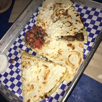Coyo Taco - Quesadilla de carne - Mexican Near Me - Miami, Florida