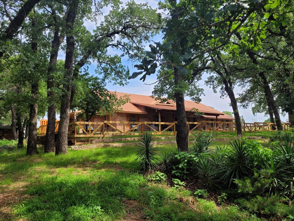 HARMONY OAKS 300 Harmony Cir, Weatherford, Texas Vacation Rentals