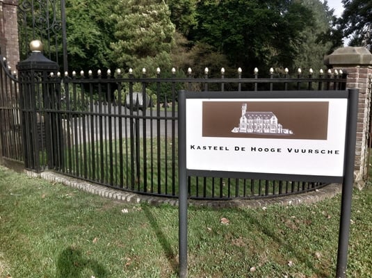Kasteel De Hooge Vuursche by null