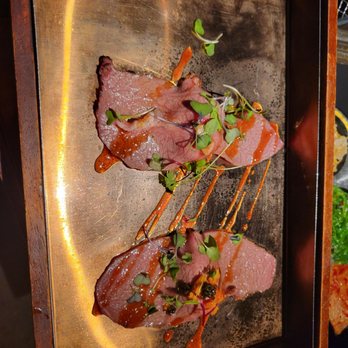 Chubby Cattle - Wagyu foie gras nigiri Wagyu uni caviar nigiri raw - Barbeque Near Me - Los Angeles, California Chubby Cattle - Wagyu foie gras nigiri Wagyu uni caviar nigiri raw - Barbeque Near Me - Los Angeles, California