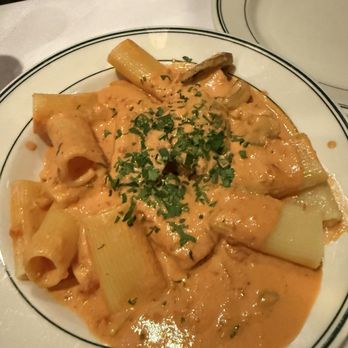 Tony's Di Napoli - Rigatoni and vodka sauce - Italian Near Me - New York, New York Tony's Di Napoli - Rigatoni and vodka sauce - Italian Near Me - New York, New York