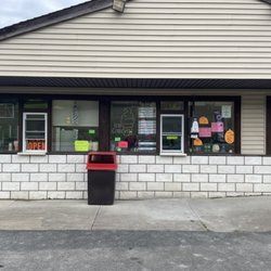 Pop's Place - Order window