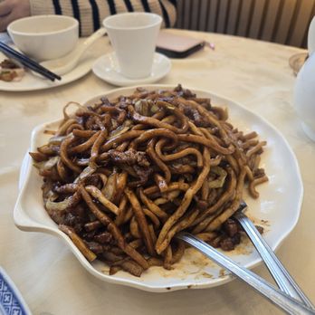 Fung’s Kitchen - Shanghai stir-fried noodles - Chinese Near Me - Scarborough, Ontario Fung’s Kitchen - Shanghai stir-fried noodles - Chinese Near Me - Scarborough, Ontario
