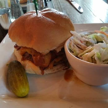 Little Pub Wilton - Going back to Graceland burger - American Near Me - Wilton, Connecticut
