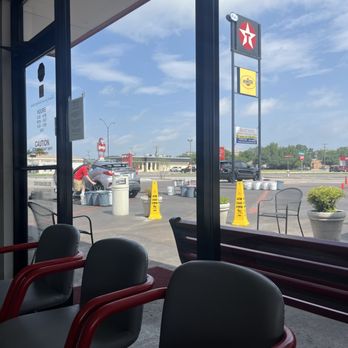 Red Carpet Car Wash - Car Wash Near Me - Fort Worth, Texas