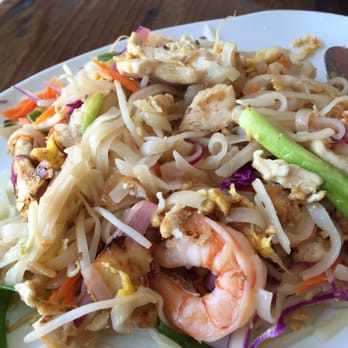 Summer Buffalo - Pad Thai - Thai Near Me - Burbank, California Summer Buffalo - Pad Thai - Thai Near Me - Burbank, California
