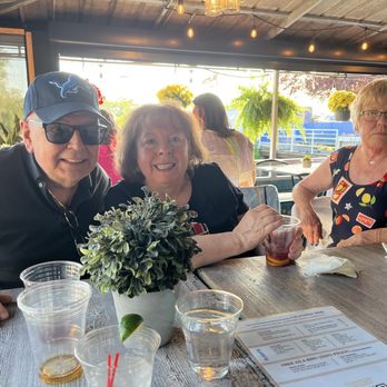 Octopus' Beer Garden - Waiting to order the food - Beer Gardens Near Me - Mount Clemens, Michigan
