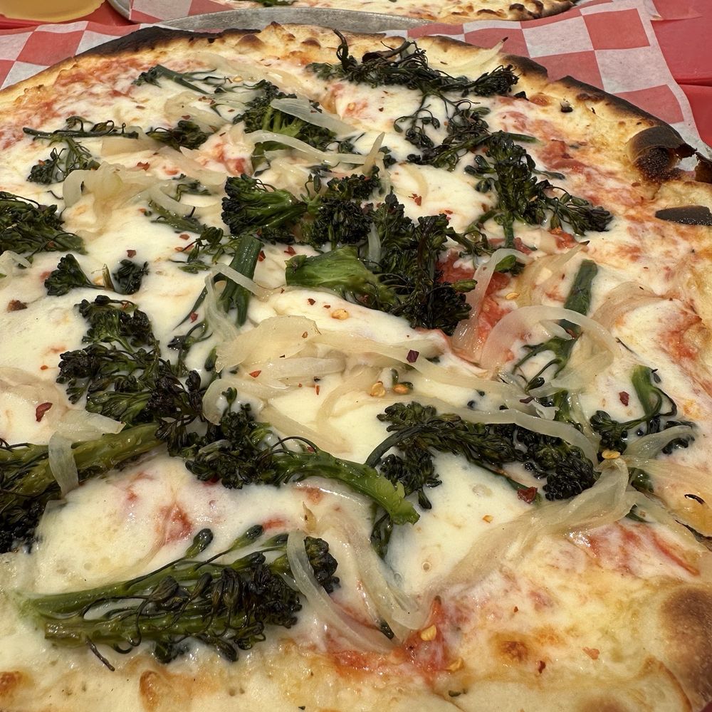 Rockwell Beer Garden - Pizza Near Me - St. Louis, Missouri Rockwell Beer Garden - Pizza Near Me - St. Louis, Missouri