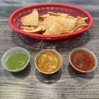 Taqueria California - Windsor - Fresh home made chips and very flavorful salsas! - Mexican Near Me - Windsor, California Taqueria California - Windsor - Fresh home made chips and very flavorful salsas! - Mexican Near Me - Windsor, California