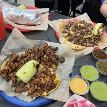 Tacos Los Cholos - Mexican Near Me - Huntington Park, California