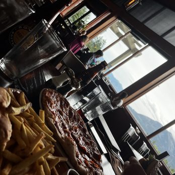 Skamania Lodge - Food at the restaurant with a beautiful view - Hotels Near Me - Stevenson, Washington