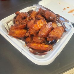 Ivorys' M3mphiz Styl3z BBQ - M3MPH WINGS