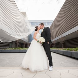 Dennis Crider Photography - Wedding Photography with a style catered around you.