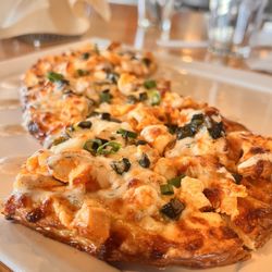 Vortex Bottle Shop - Kickin Chicken flatbread