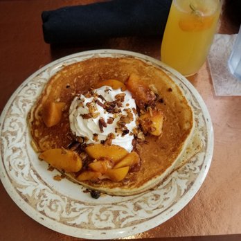 Another Broken Egg Cafe - Breakfast & Brunch Near Me - Clearwater Beach, Florida