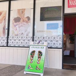 Sunny Foot Massage - It's a foot massage detail