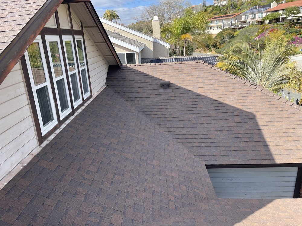 Slide of Adail Bastos Roofing