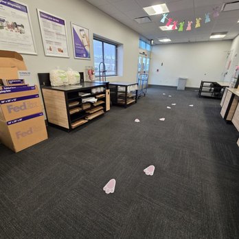 FedEx Ship Center - Spacious storefront at the 405 Victory Ave location - Shipping Centers Near Me - South San Francisco, California FedEx Ship Center - Spacious storefront at the 405 Victory Ave location - Shipping Centers Near Me - South San Francisco, California
