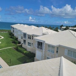Ray's Professional Exterior Cleaning & Restoration - Roof Cleaning Specialist