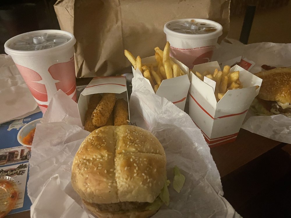 Food from Bill & Bob's Roast Beef