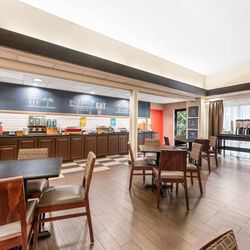 Hampton Inn Stroudsburg/Poconos - Breakfast Area