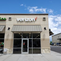 Exterior photo of Verizon - Wailuku, Hawaii Exterior photo of Verizon - Wailuku, Hawaii