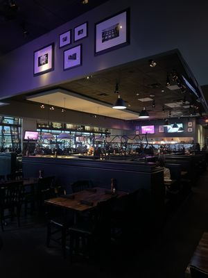 Marlow's Tavern by null