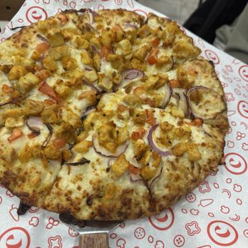 Curry Pizza House - Chicken Tikka - Pizza Near Me - Fishers, Indiana Curry Pizza House - Chicken Tikka - Pizza Near Me - Fishers, Indiana