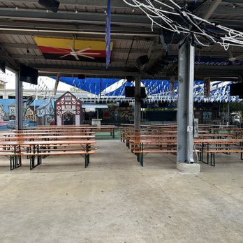 Krause's Cafe - Outside eating area with a stage for live entertainment. - German Near Me - New Braunfels, Texas Krause's Cafe - Outside eating area with a stage for live entertainment. - German Near Me - New Braunfels, Texas