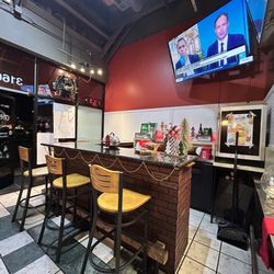 Gyros & More