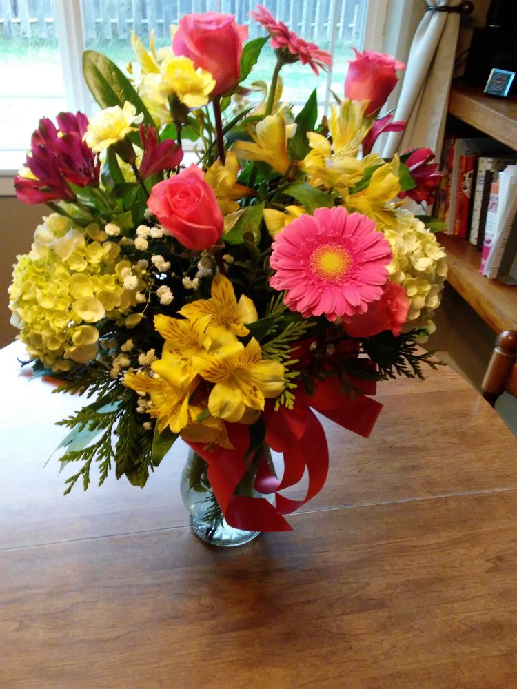 FOUR SEASONS FLORIST Updated September 2024 891 Wind River Rd