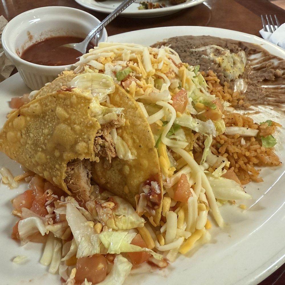 Little Store and Kitchen - Chicken Taco Platter - Tex-Mex Near Me - Sherman, Texas Little Store and Kitchen - Chicken Taco Platter - Tex-Mex Near Me - Sherman, Texas