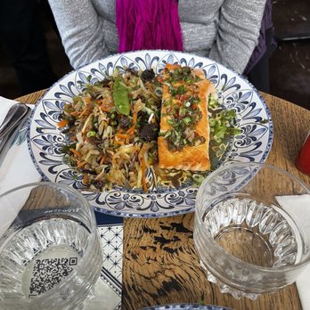 Café Plume - Salmons and veggies - Brasseries Near Me - Paris, 75