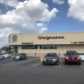 Walgreens - cars parked in front of a walgreens pharmacy - Drugstores Near Me - Hialeah, Florida