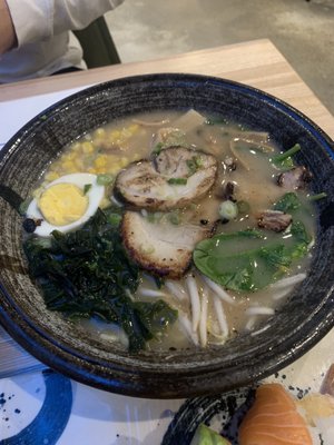 YōKi Japanese Restaurant & Bar - Ramen & Sushi Place by null