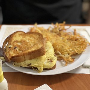 C’S WAFFLES - DELTONA - Updated July 2024 - 20 Photos - 1200 Deltona ...