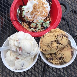 Scoops Ice Cream Shoppe