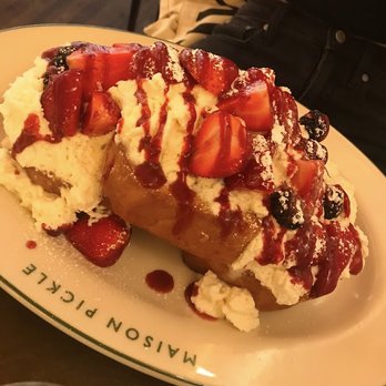 Maison Pickle - fresh berries n cream french toast - Cocktail Bars Near Me - New York, New York Maison Pickle - fresh berries n cream french toast - Cocktail Bars Near Me - New York, New York