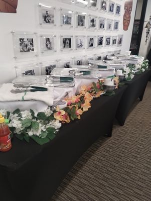 Da Kine's Hawaiian Catering by null