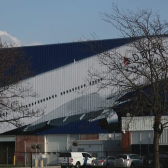 Delta Air Lines - Side of a building in Michigan - Airlines Near Me - Chicago, Illinois