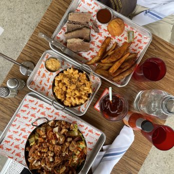 Dixon Roadside - O-red salad with fried chicken, mac n cheese side, smoked brisket - Comfort Food Near Me - Woodstock, New York Dixon Roadside - O-red salad with fried chicken, mac n cheese side, smoked brisket - Comfort Food Near Me - Woodstock, New York