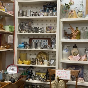 Flea Market At the Crossing - Flea Markets Near Me - Plainville, Connecticut Flea Market At the Crossing - Flea Markets Near Me - Plainville, Connecticut